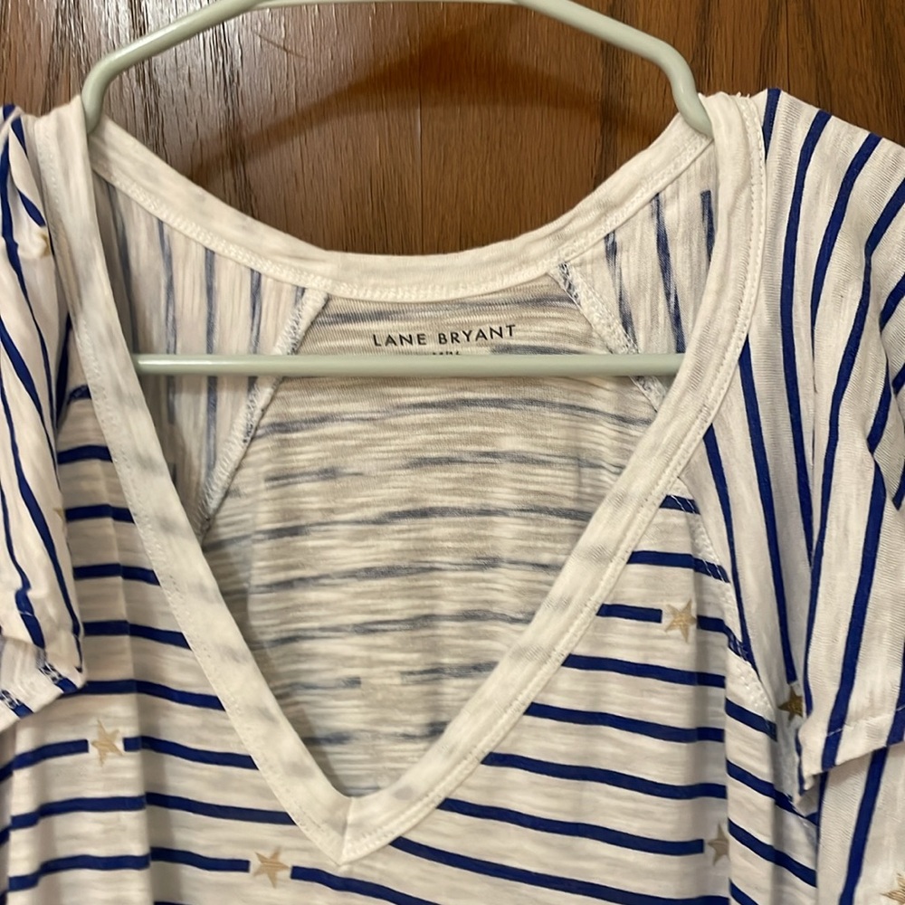 LANE BRYANT UEC Womens Size 14/16 Blue White Striped Gold Star Flutter Tee - Picture 5 of 12